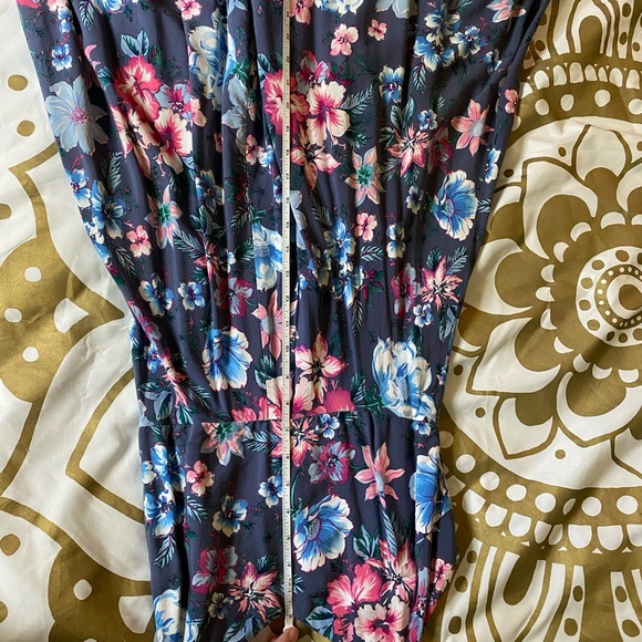 Floral V-Neck Sundress - Picture 7 of 11